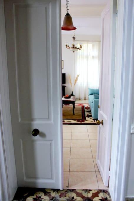 Calliope'S Neoclassical Home In The Heart Of Plaka 아테네 외부 사진