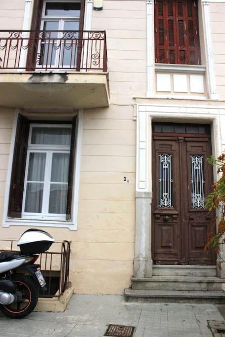 Calliope'S Neoclassical Home In The Heart Of Plaka 아테네 외부 사진